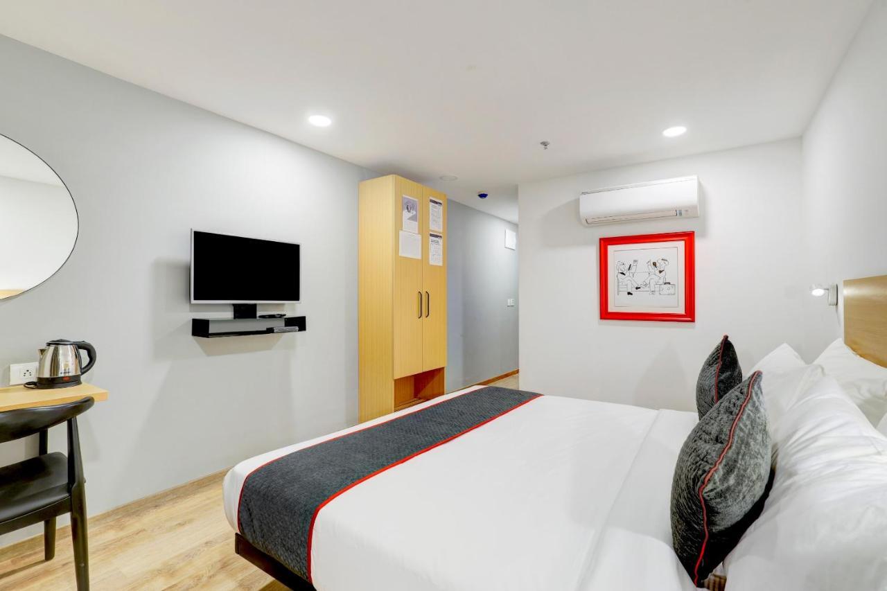 Super Townhouse Rajyash Rise Hotel Sarkhej Exterior foto