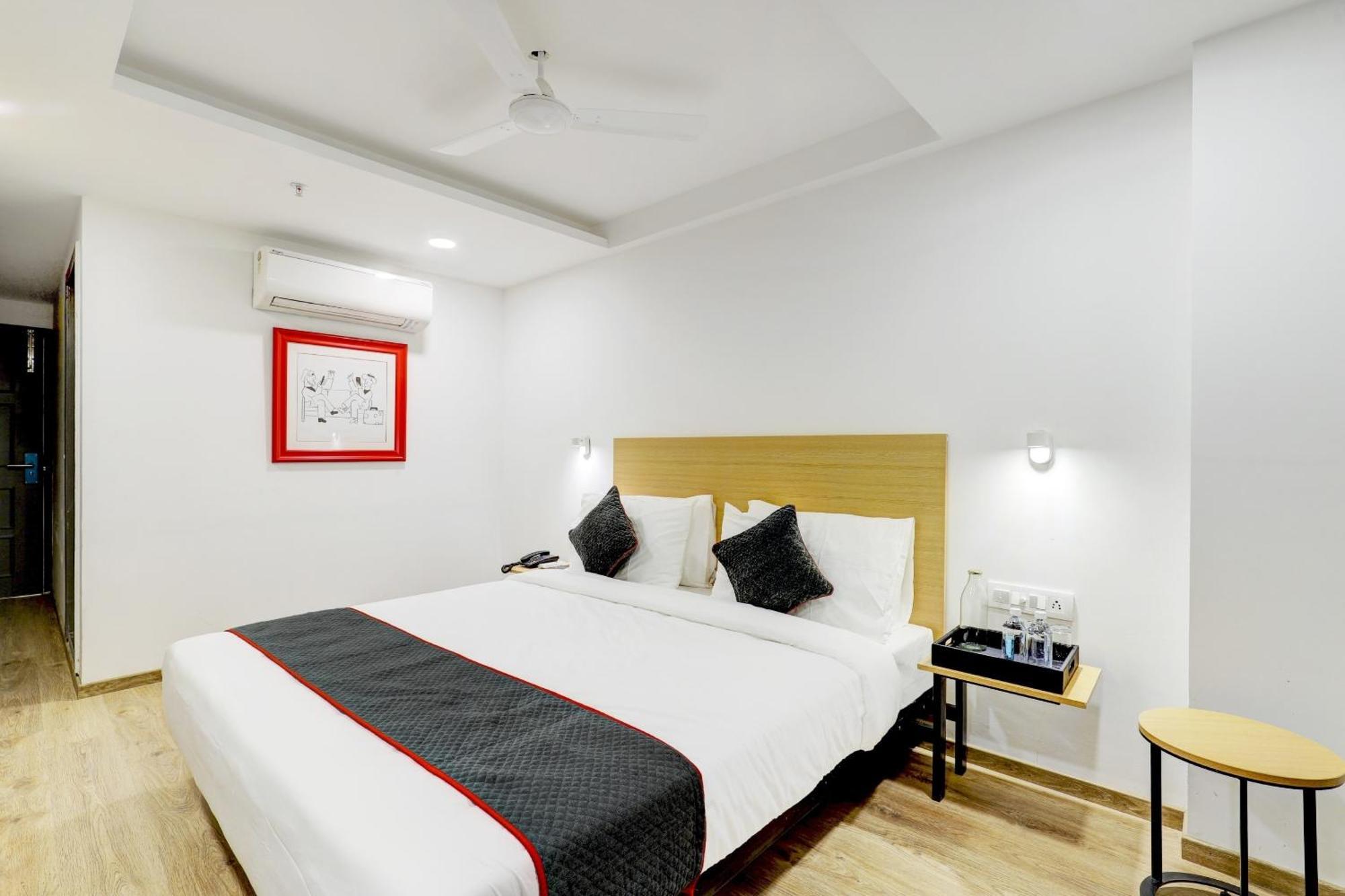 Super Townhouse Rajyash Rise Hotel Sarkhej Exterior foto