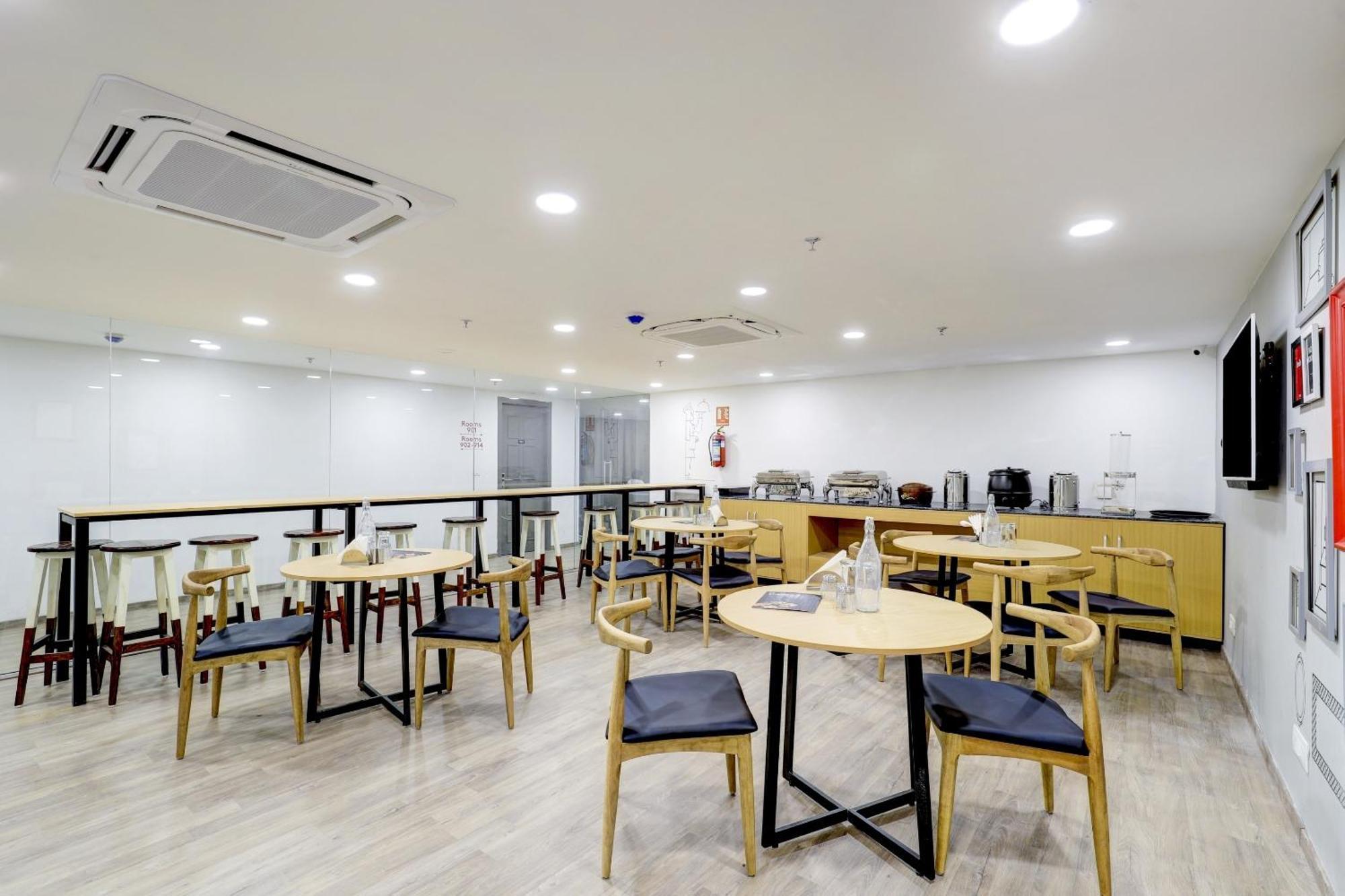 Super Townhouse Rajyash Rise Hotel Sarkhej Exterior foto